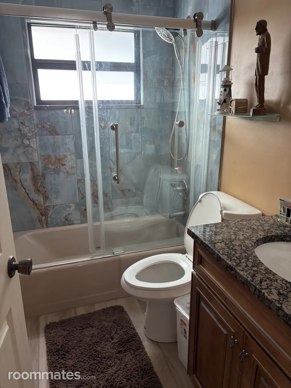 Profile photo 14 of 16