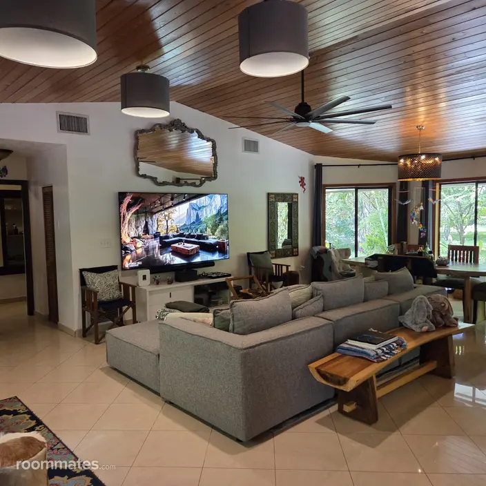 Room for rent in Homestead, FL $1000, house