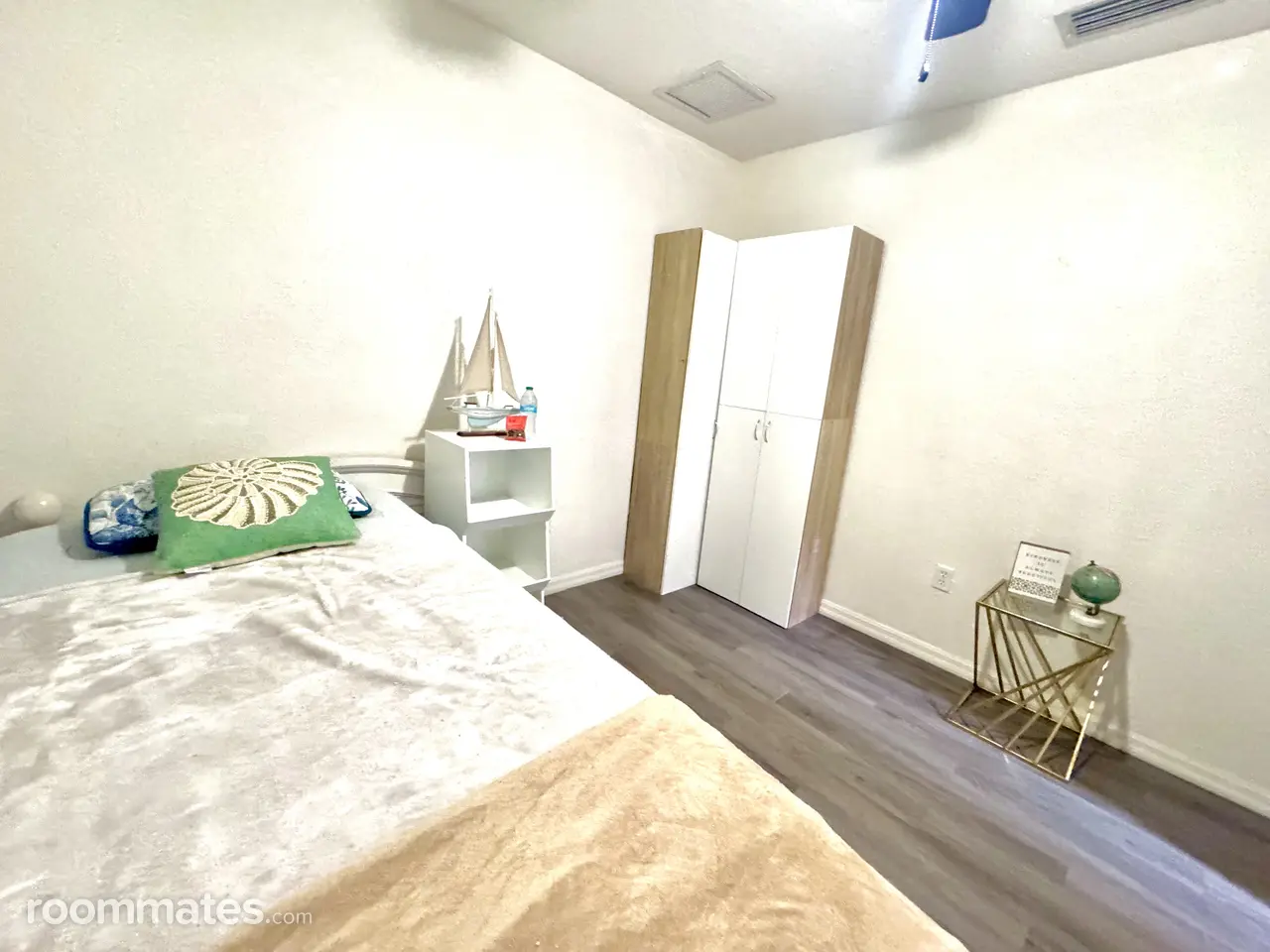 Profile photo 8 of 21