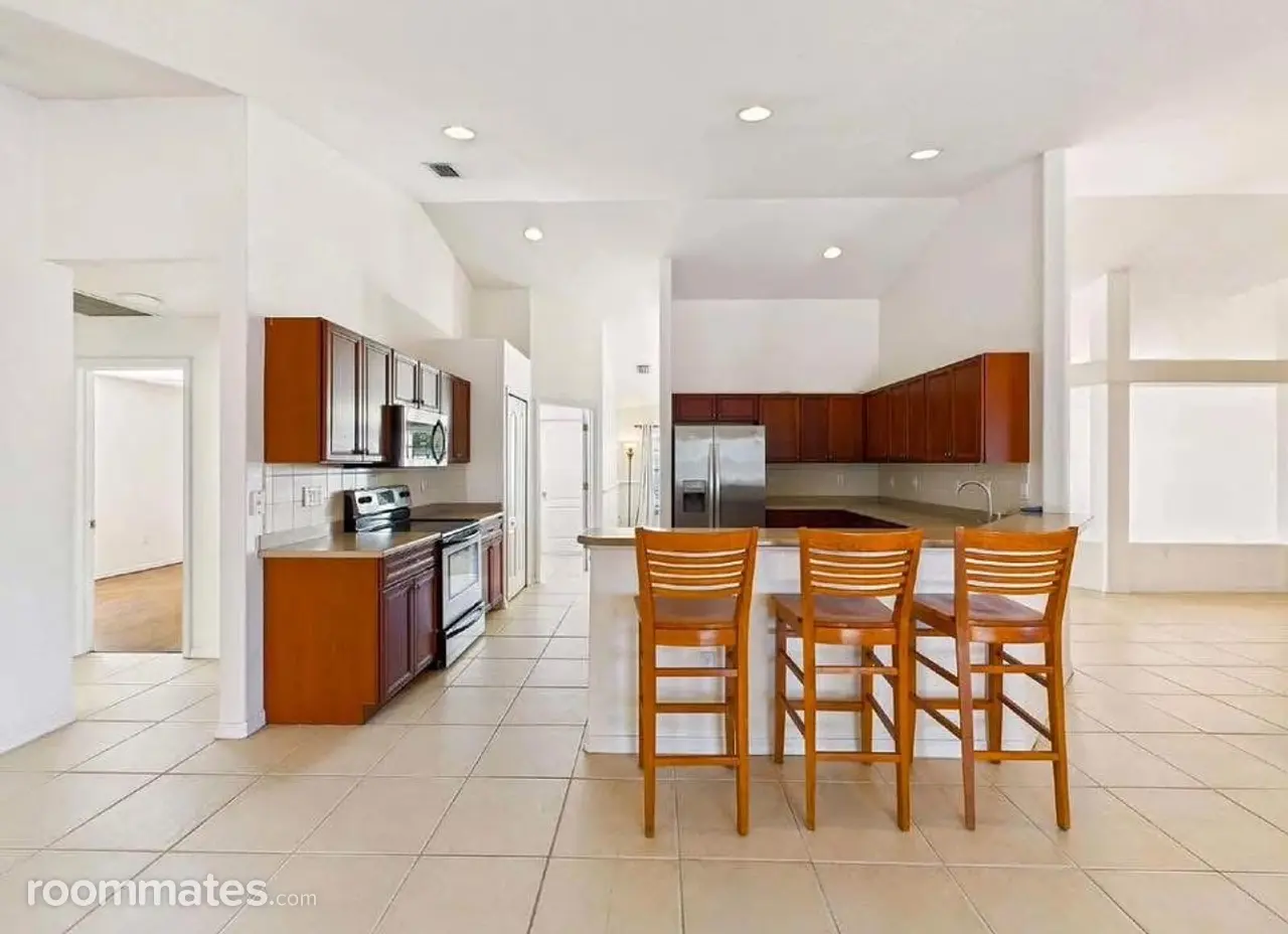 Profile photo 3 of 21