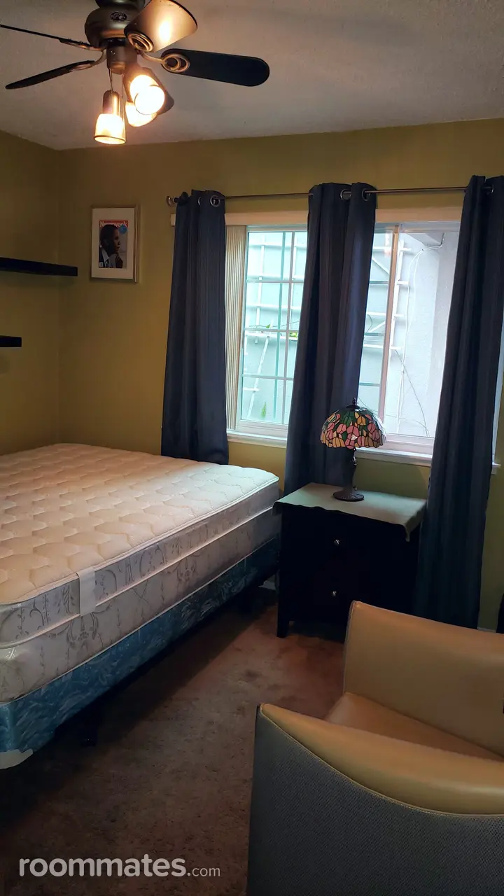 Profile photo 3 of 7