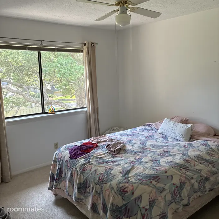 Room for rent in Savannah, GA $850, townhouse