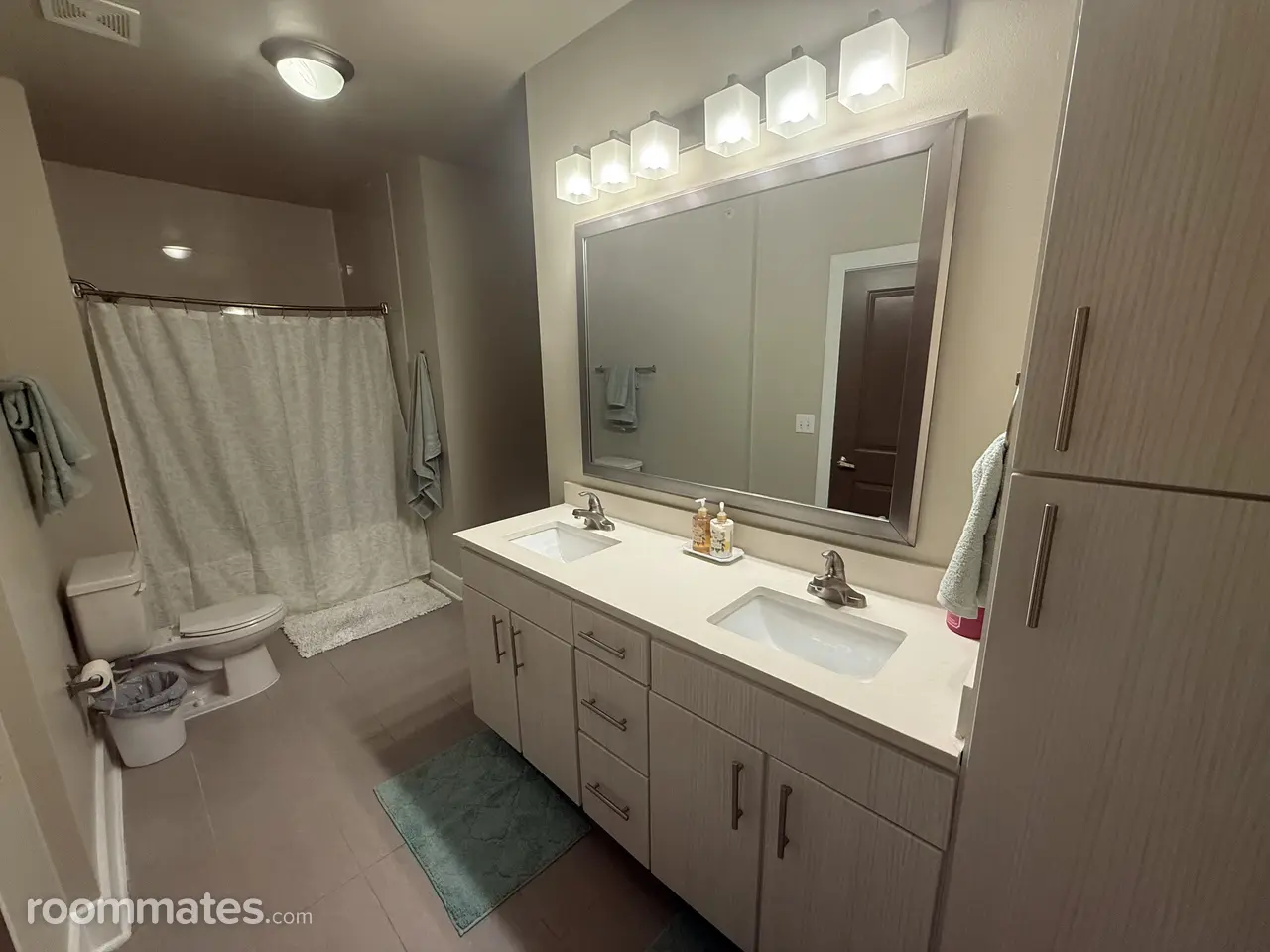 Profile photo 4 of 11