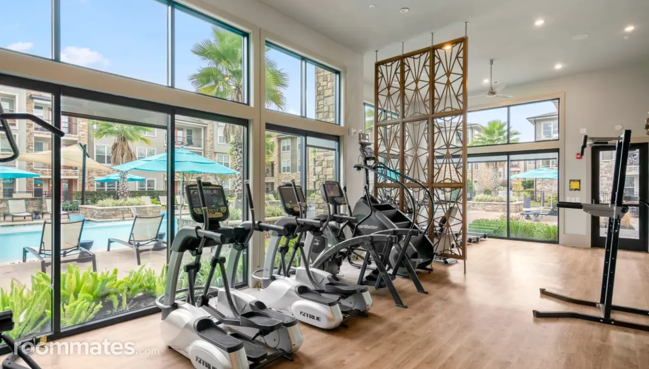 Profile photo 2 of 11