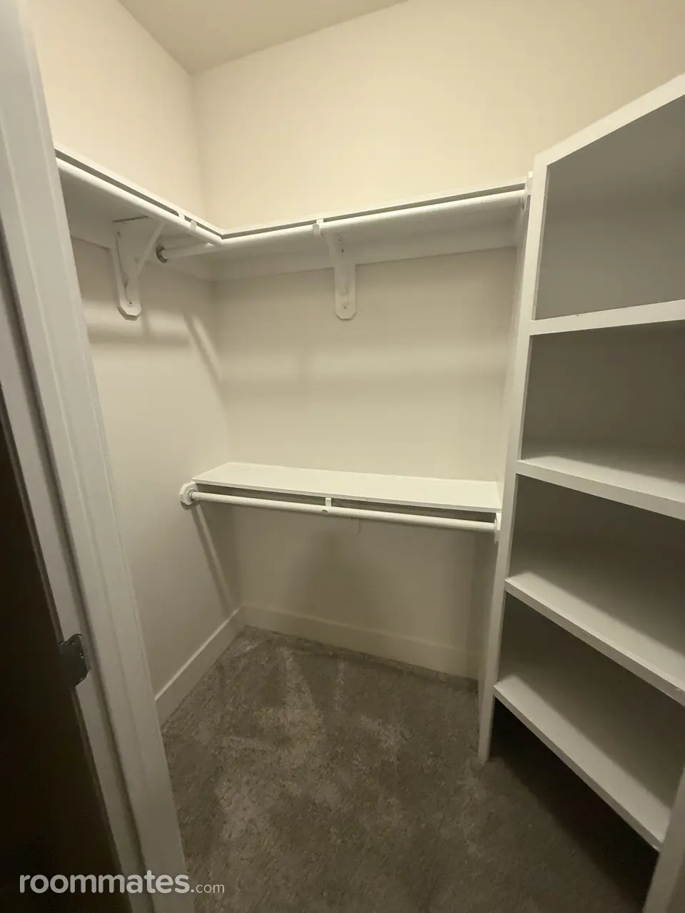 Profile photo 7 of 11