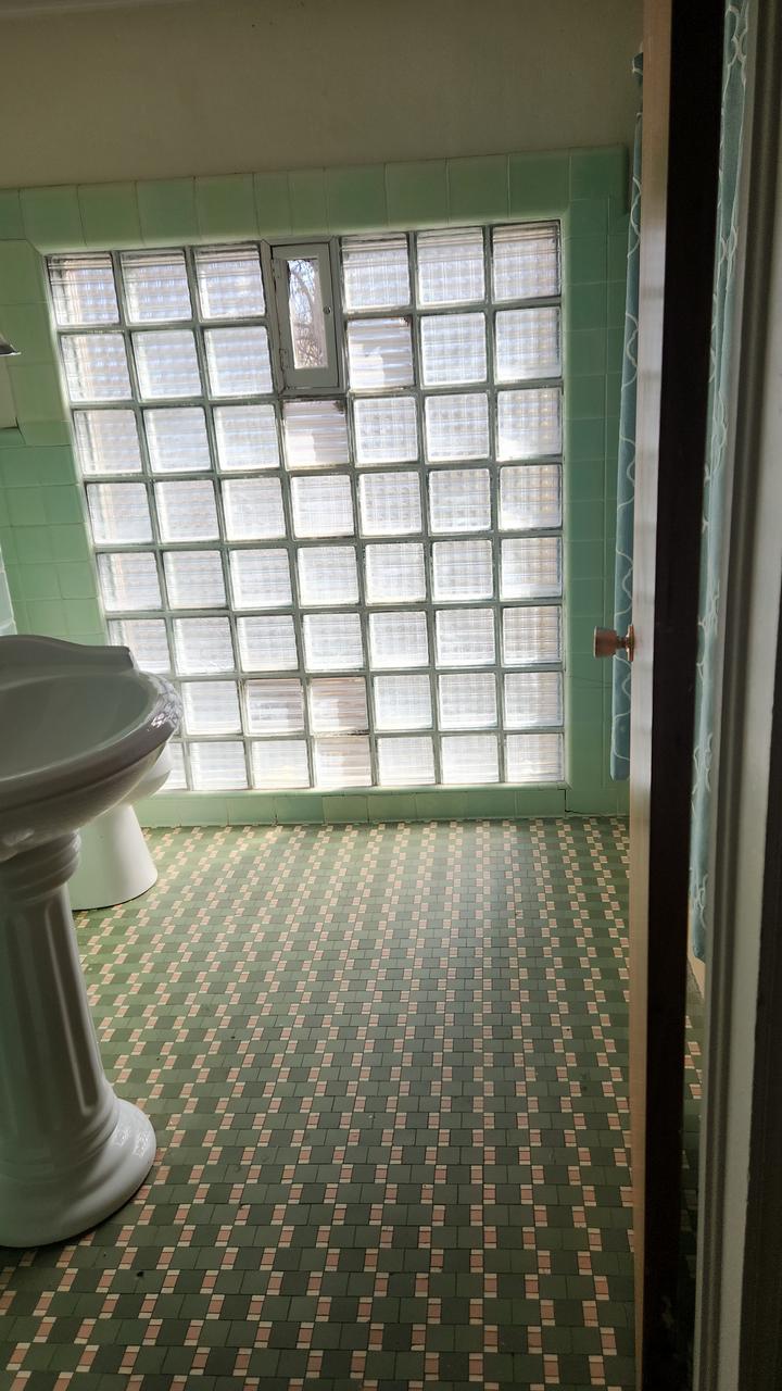 Profile photo 3 of 8