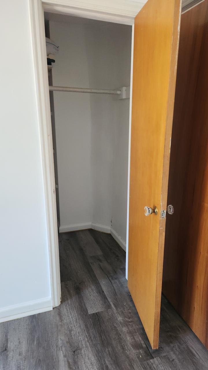 Profile photo 1 of 8