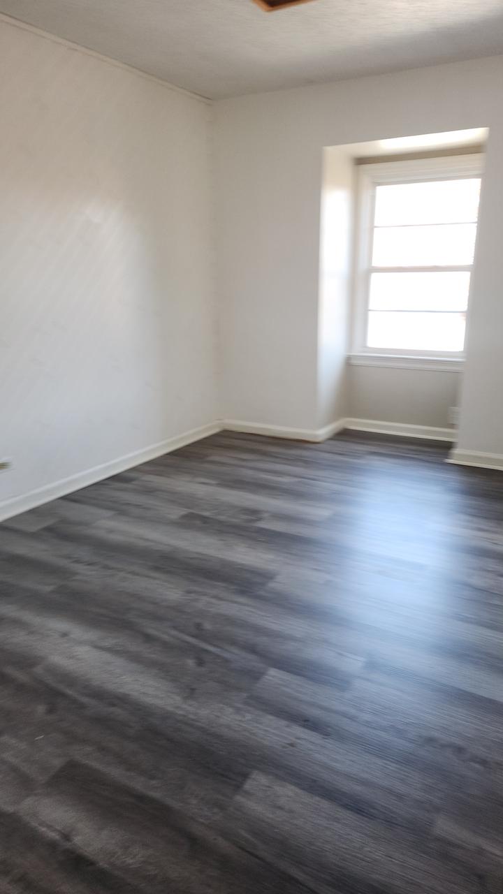 Profile photo 5 of 8