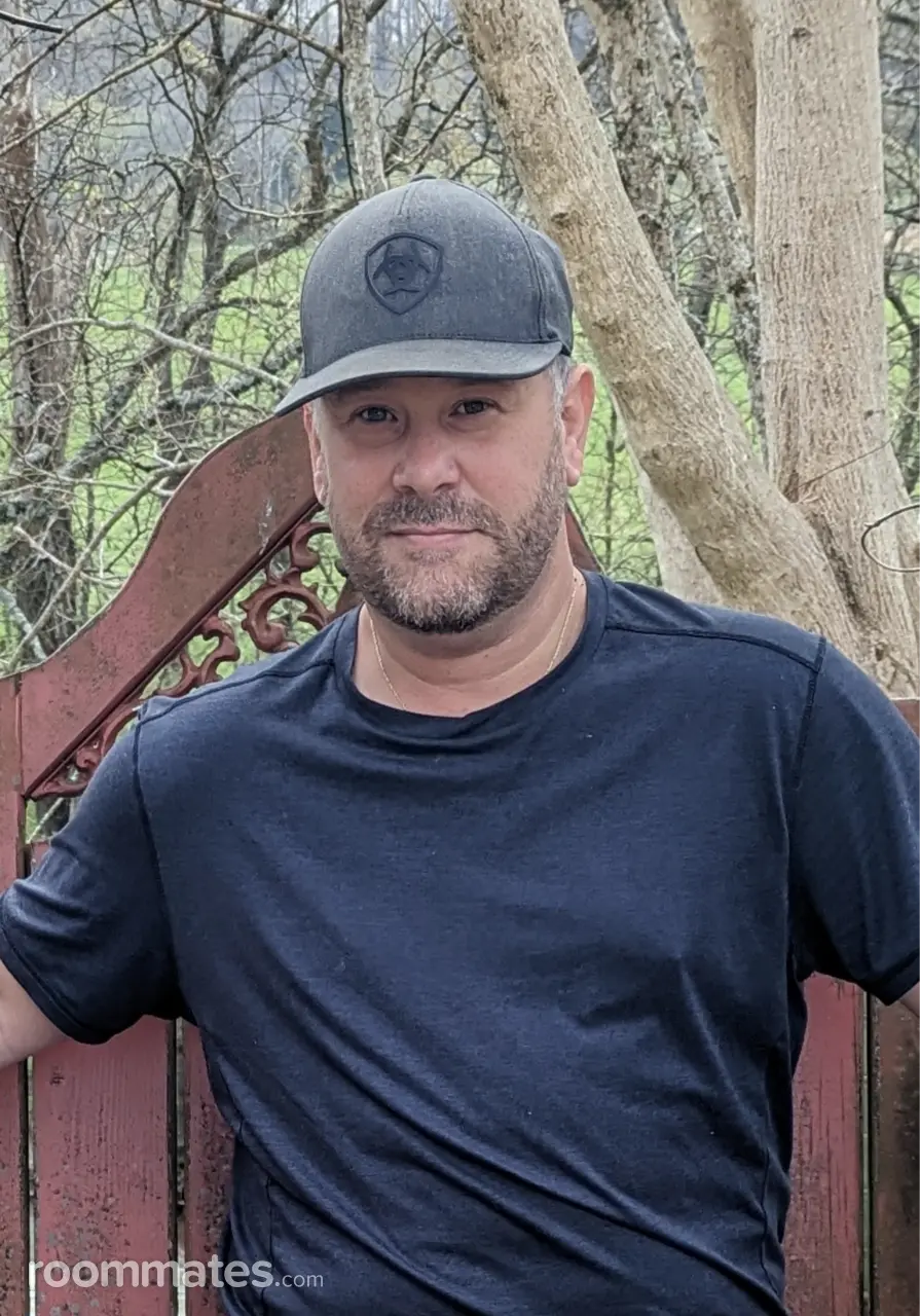 Profile photo 3 of 4