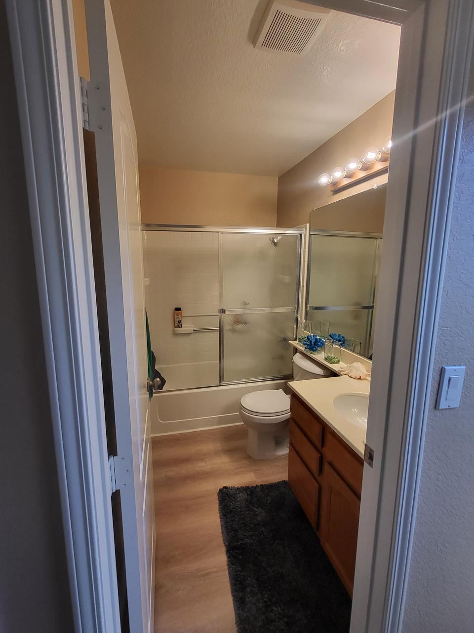 Profile photo 4 of 11