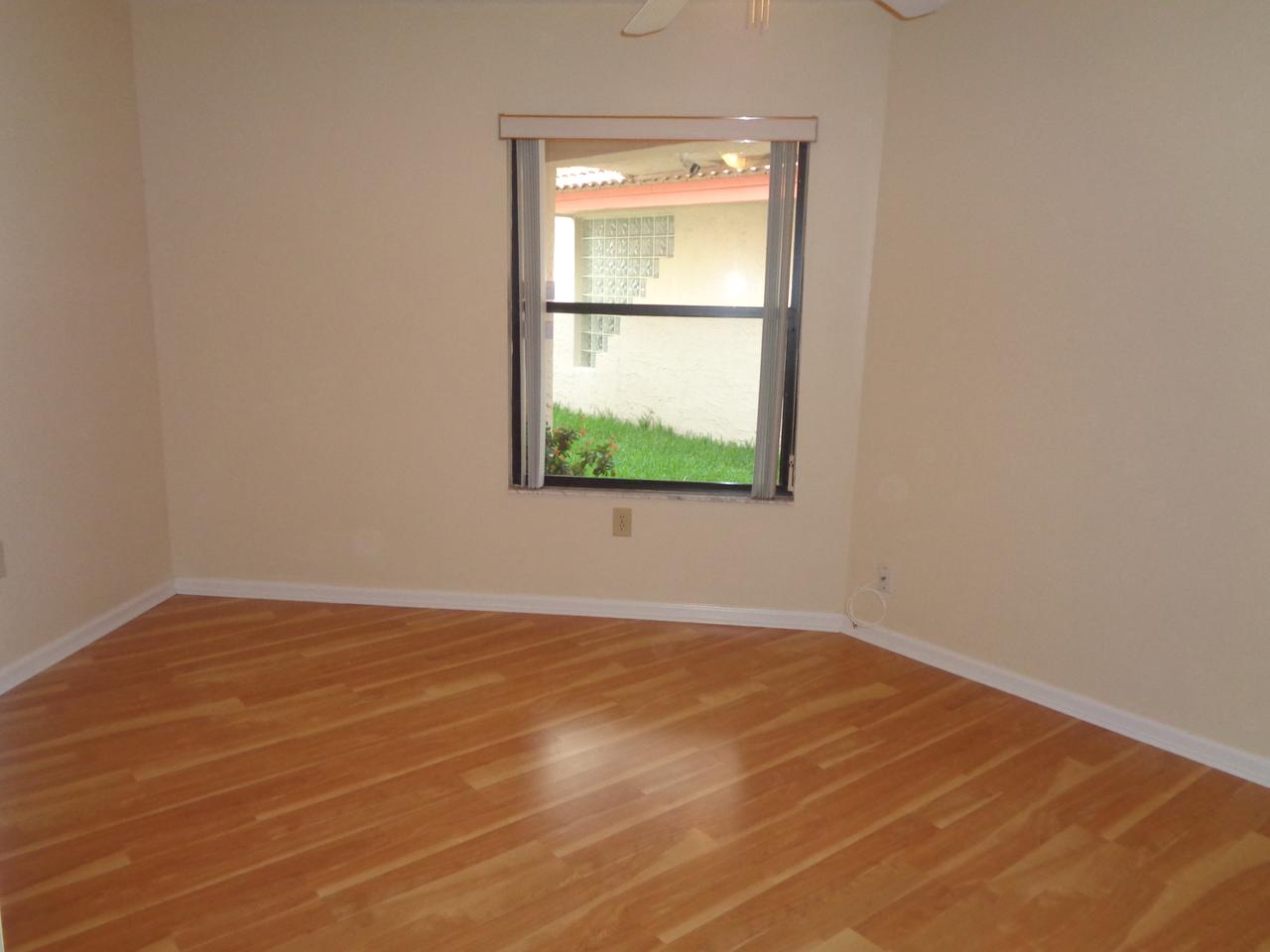 Profile photo 13 of 14