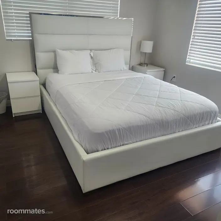 Room for rent in Miami, FL $1100, house