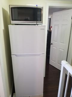 Room for rent in Miami, FL $1100, house