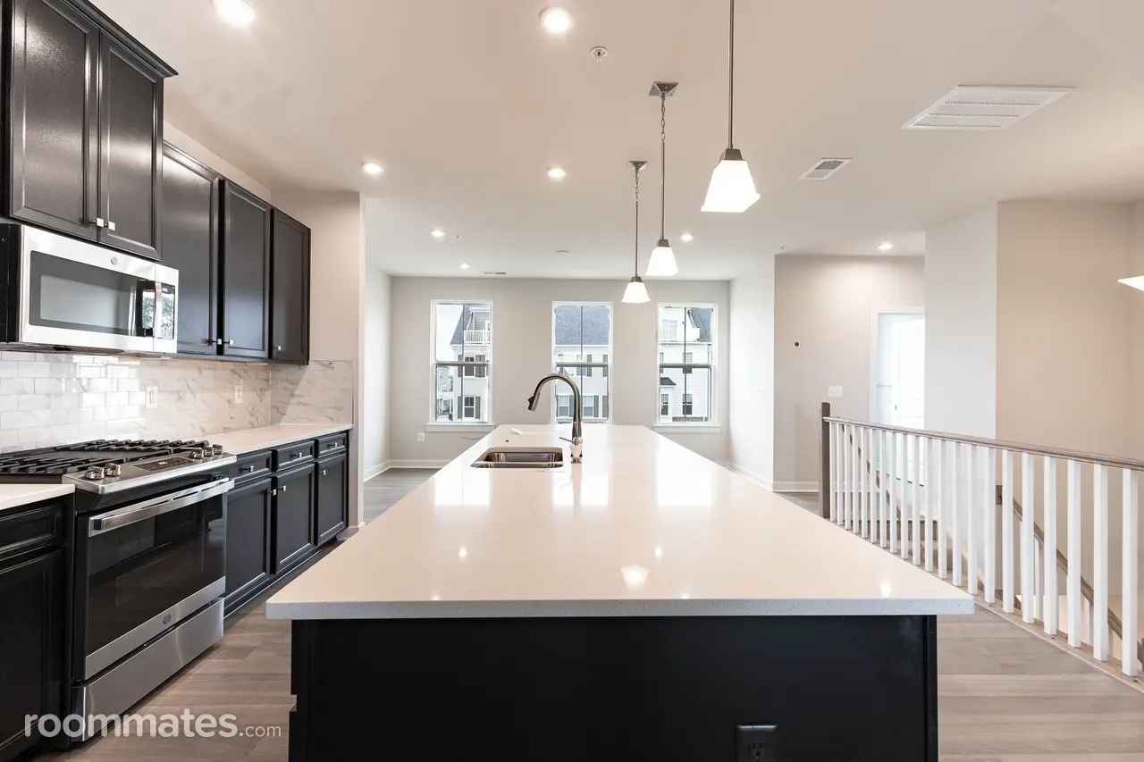 Profile photo 4 of 6