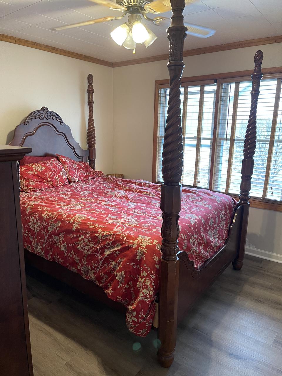 Profile photo 4 of 8