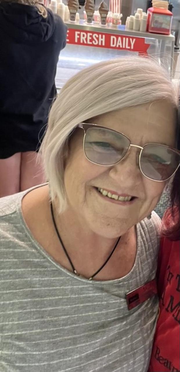 Profile photo 11 of 11