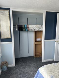 Room for rent in Sterling Heights, MI $700, house