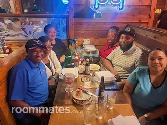 Room for rent in Chester, VA $600, house