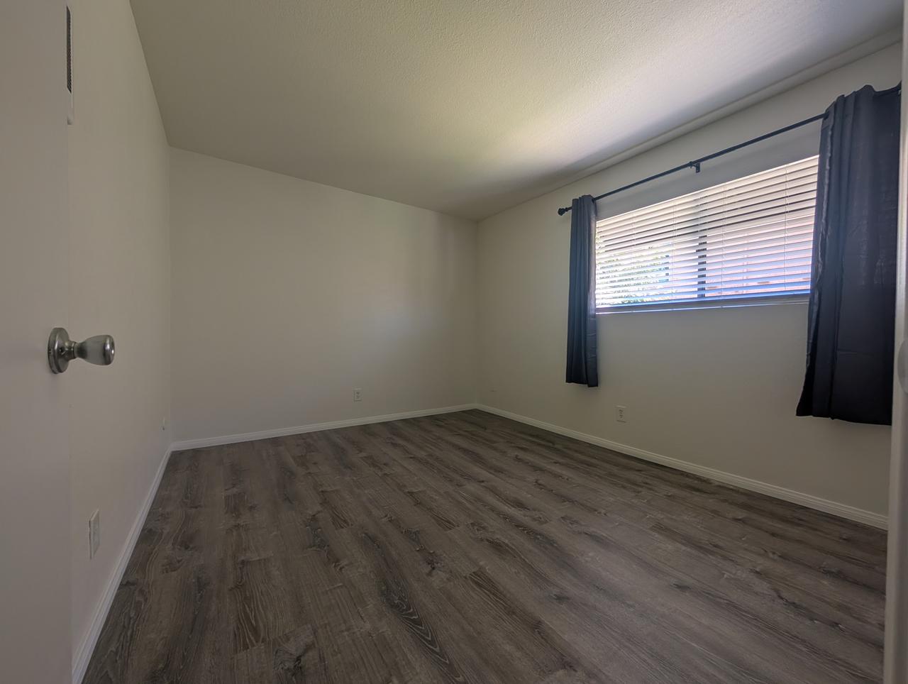 Profile photo 7 of 12