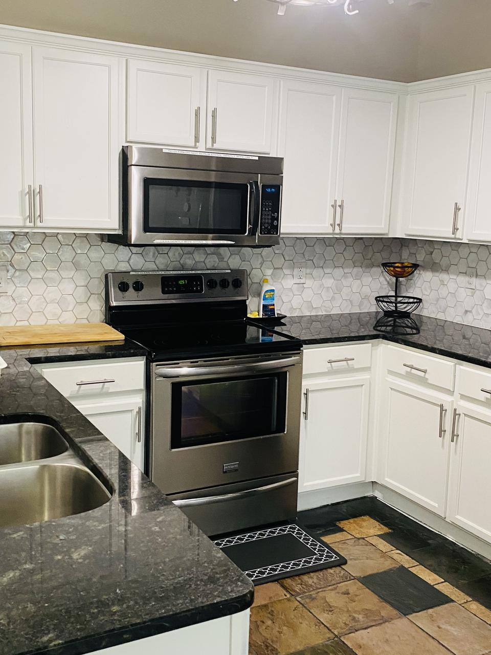 Profile photo 4 of 12