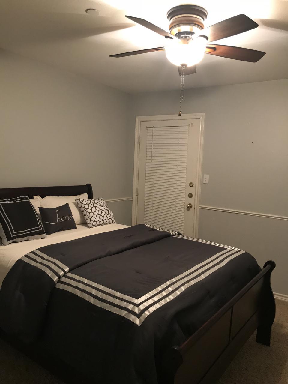 Profile photo 9 of 12