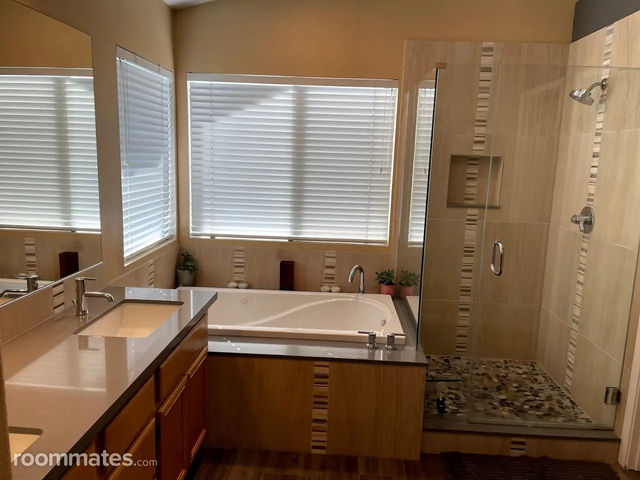 Profile photo 6 of 11