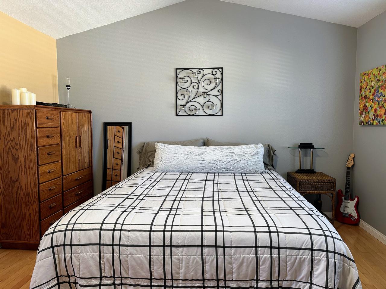 Profile photo 1 of 6