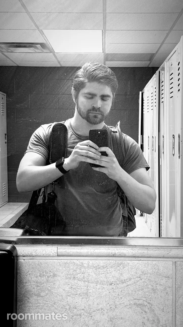 Profile photo 1 of 1