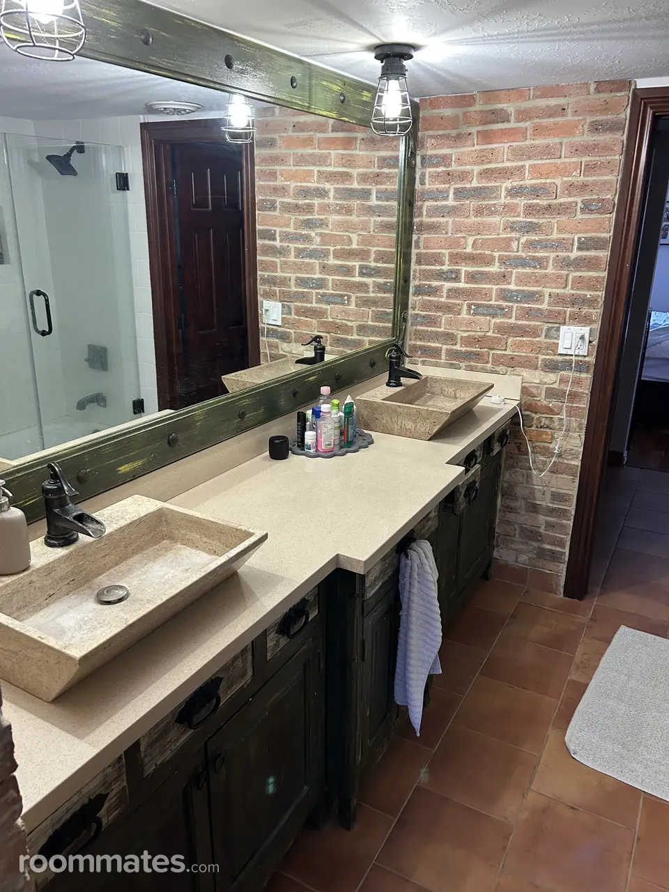 Profile photo 1 of 10