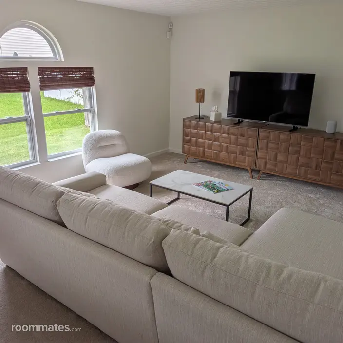 Room for rent in Blacklick, OH $750, house