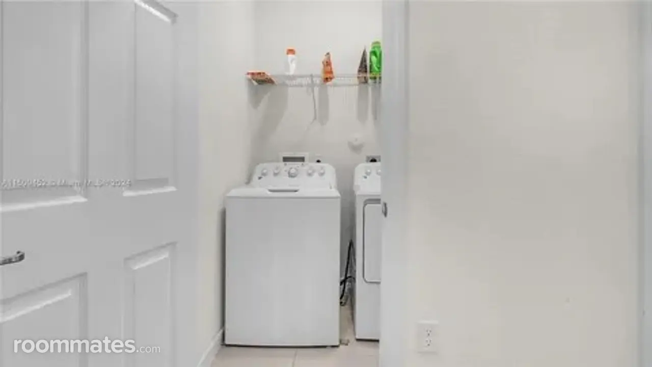 Profile photo 2 of 11