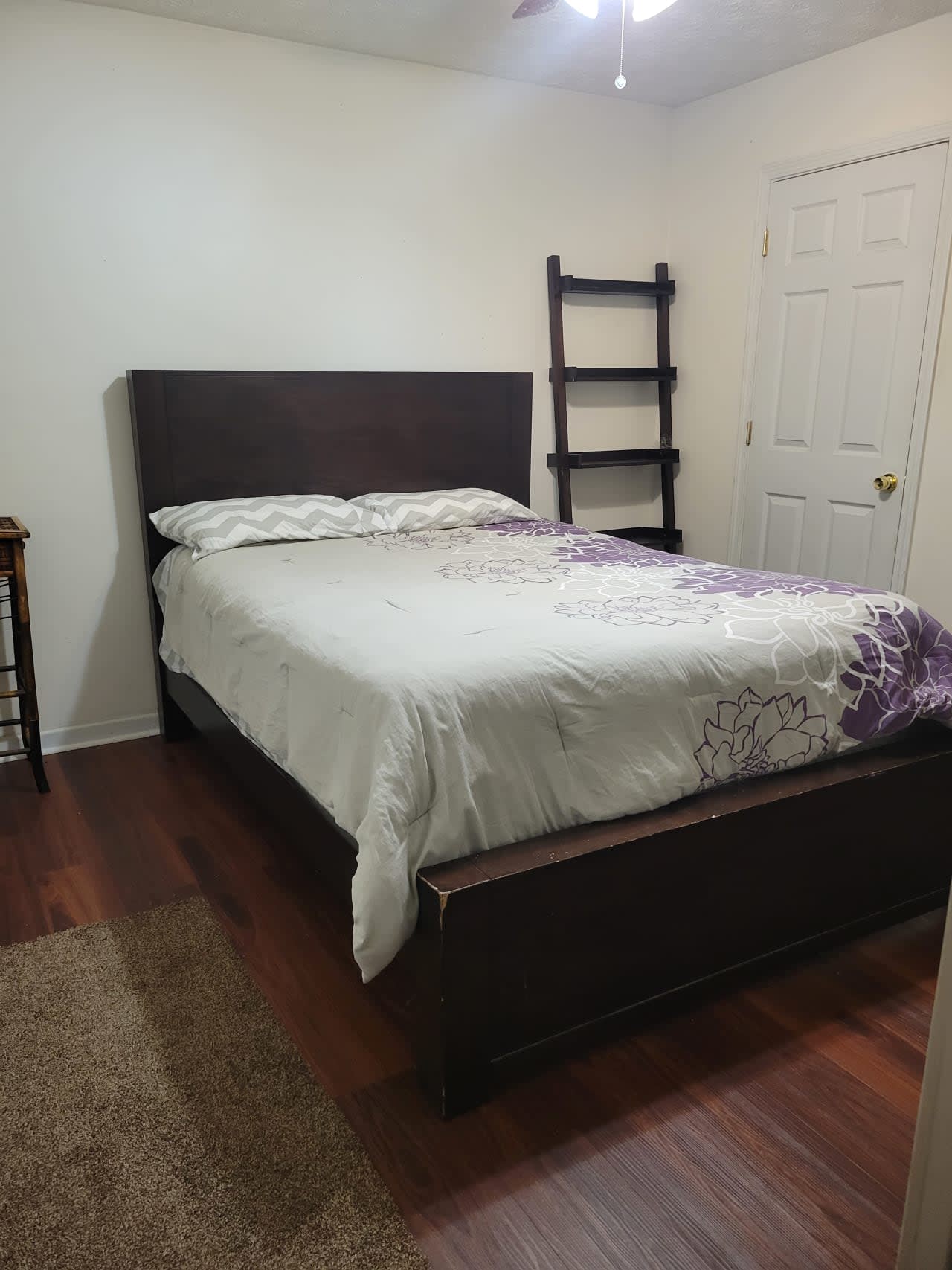 Profile photo 3 of 5