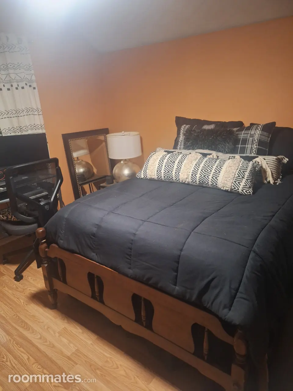 Profile photo 4 of 10