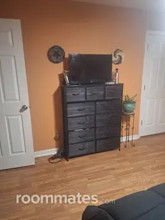 Room for rent in Whitsett, NC $800, townhouse