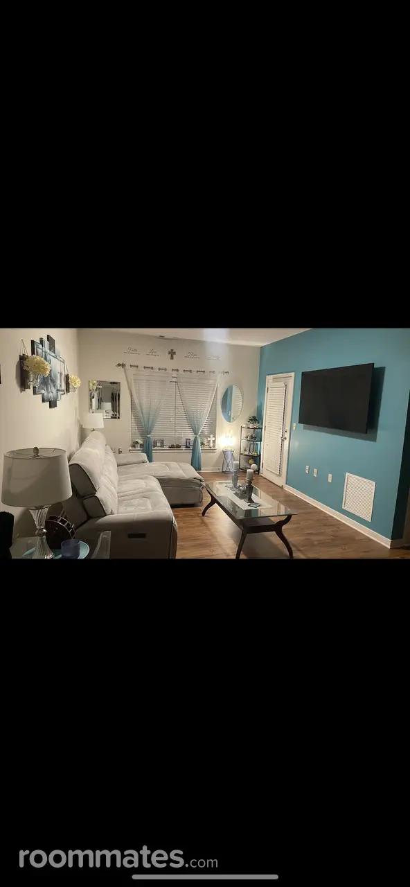 Profile photo 6 of 9