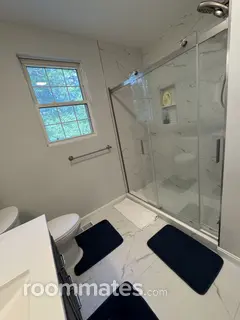 Room for rent in Haverhill, MA $900, house