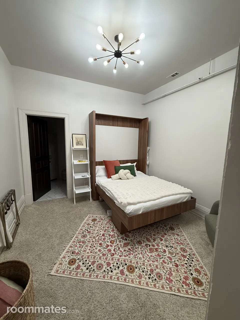 Profile photo 6 of 13