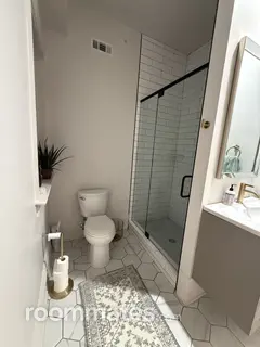 Room for rent in Newport KY $1350, apartment