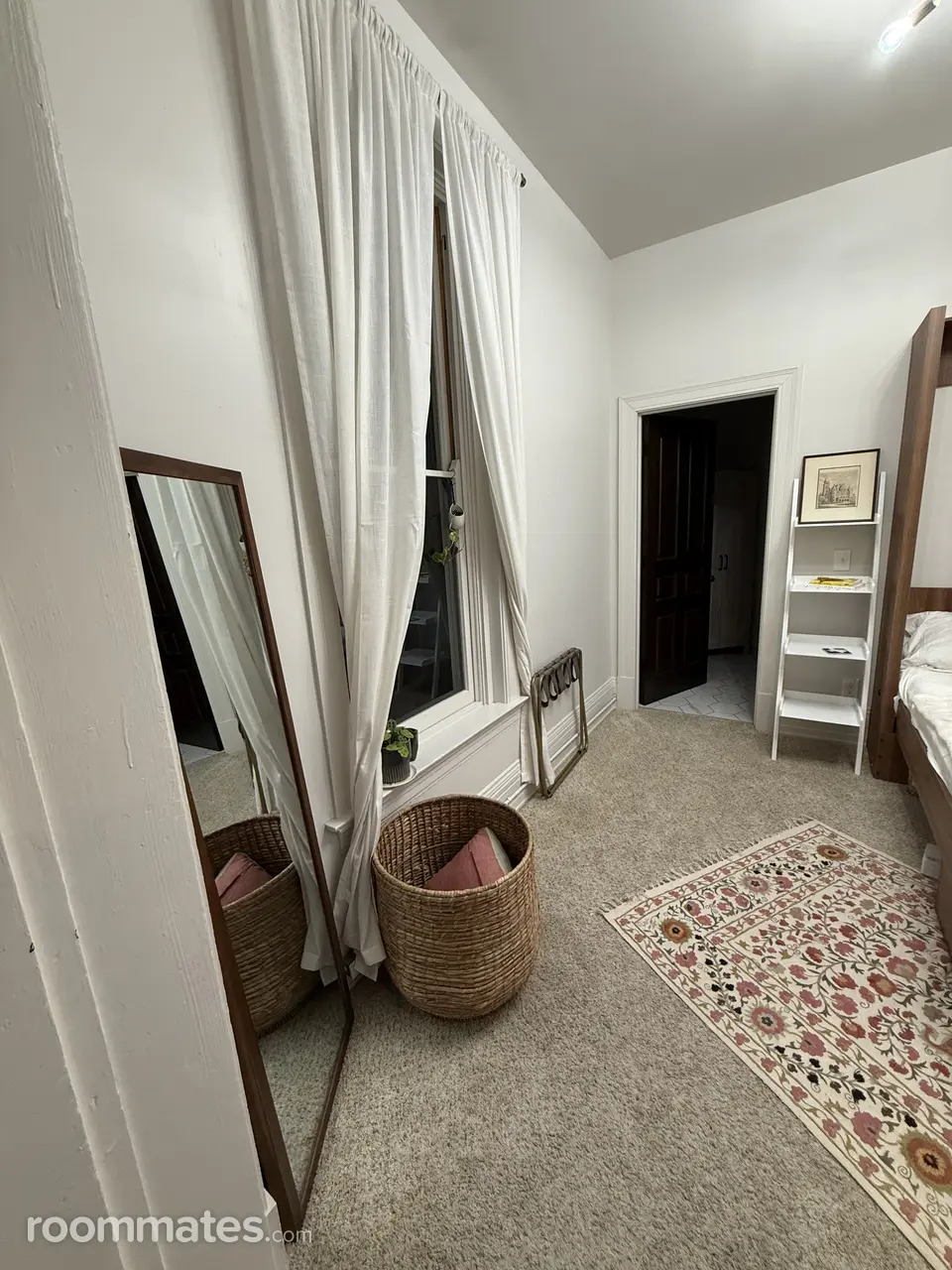 Profile photo 9 of 13