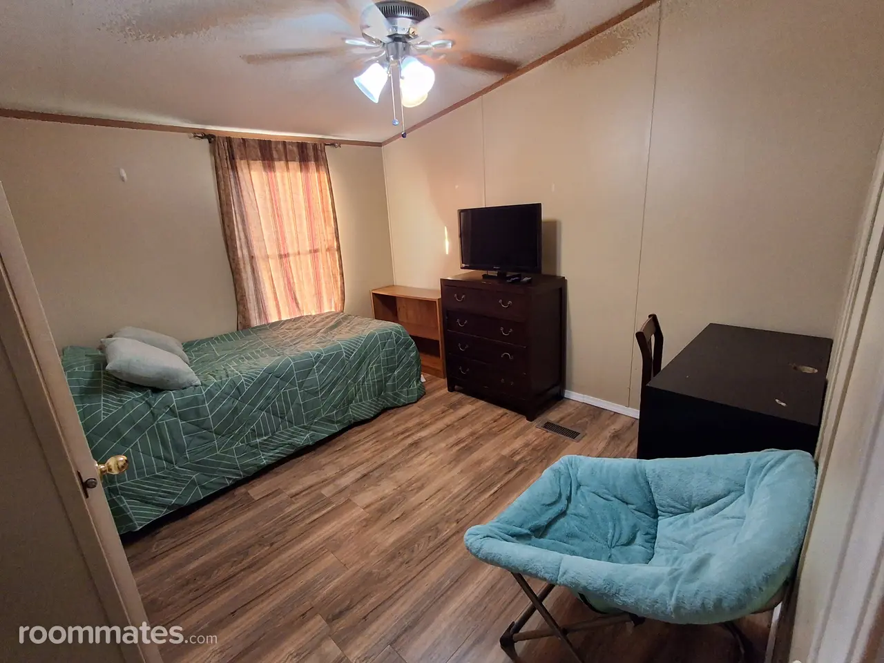 Profile photo 7 of 11