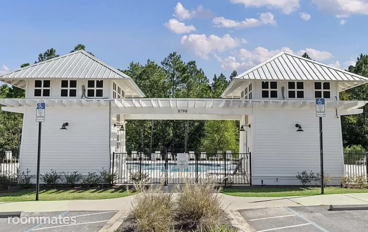 Profile photo 1 of 3