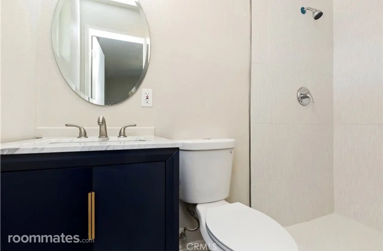 Profile photo 4 of 5