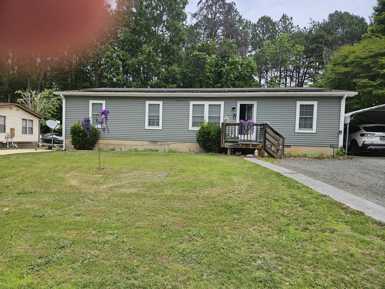 Profile photo 1 of 4