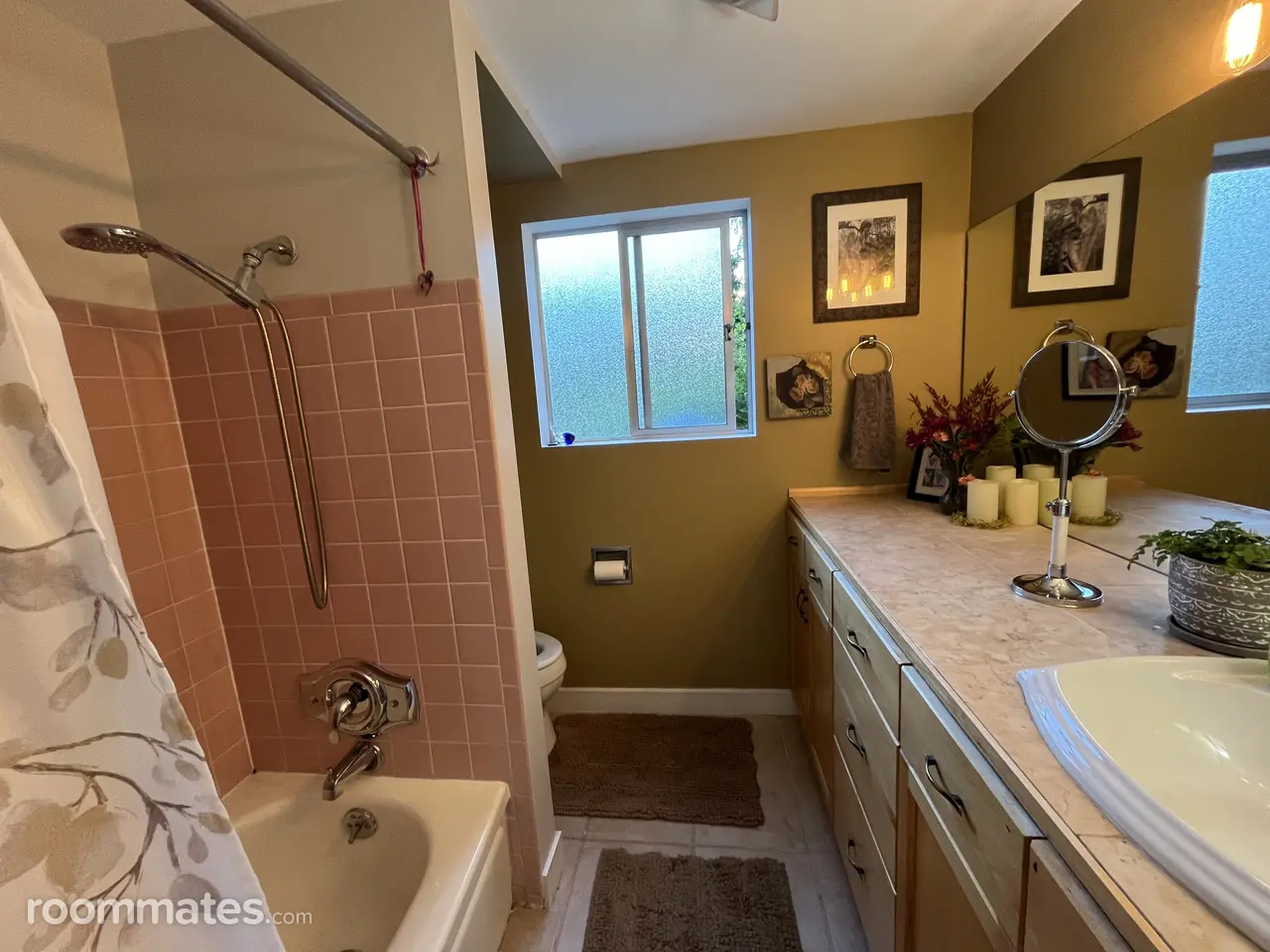 Profile photo 7 of 15