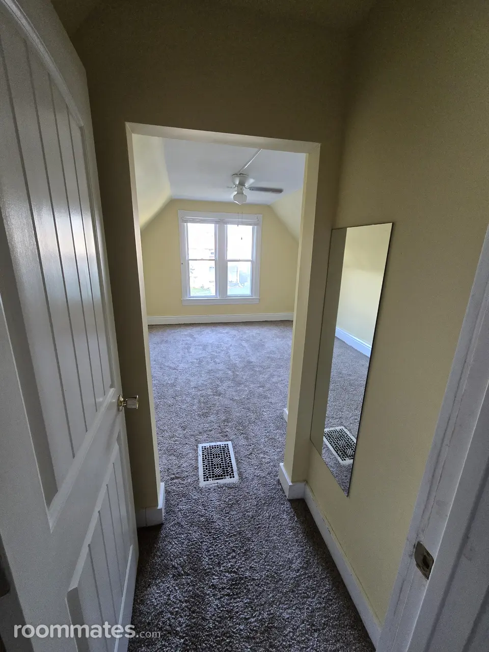 Profile photo 9 of 18