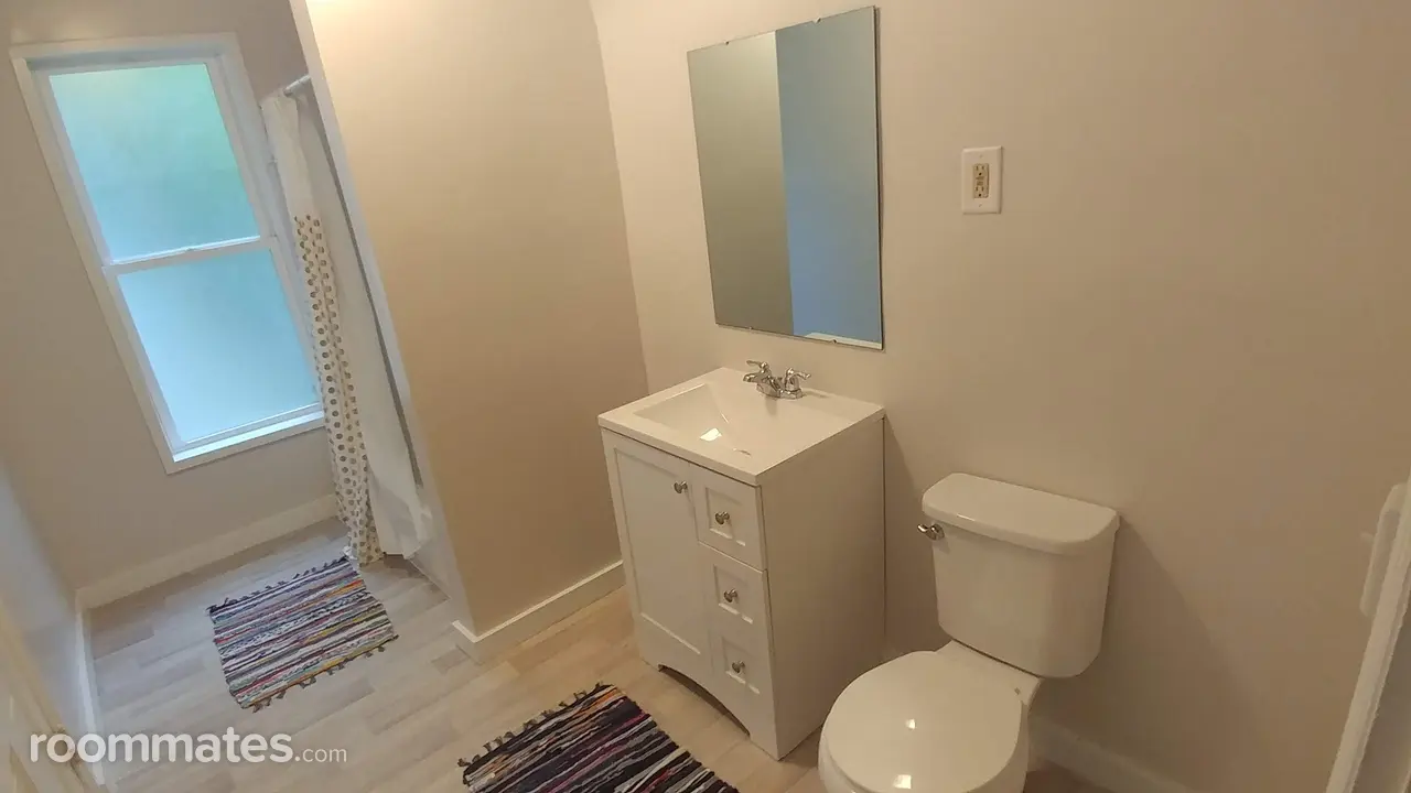 Profile photo 7 of 18