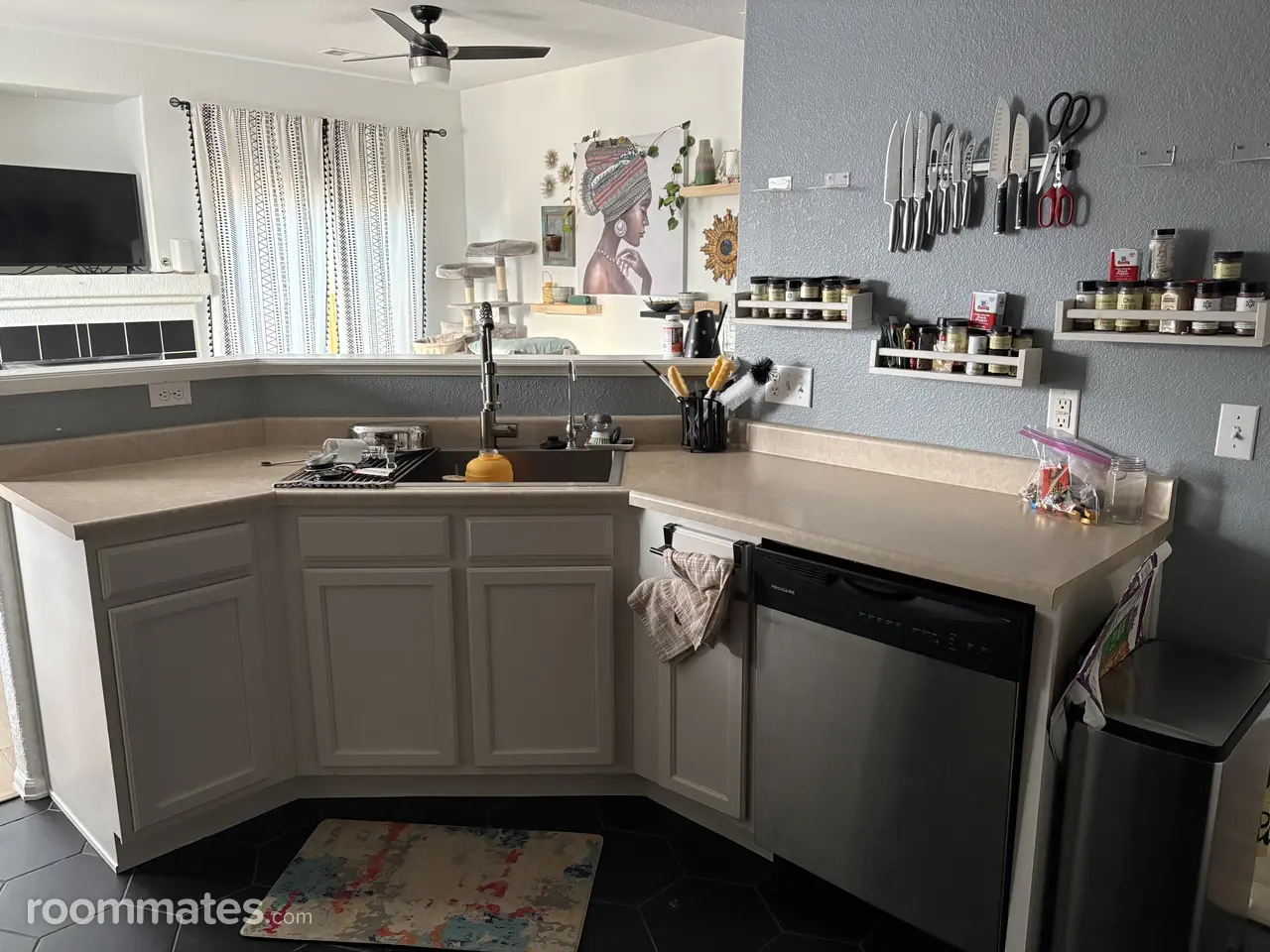 Profile photo 6 of 9