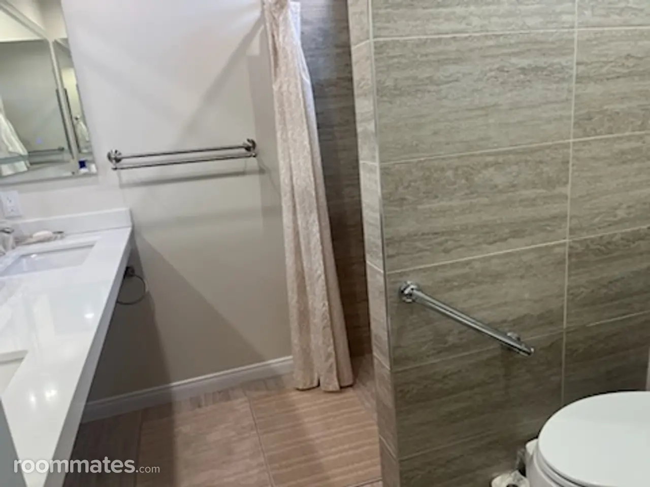 Profile photo 1 of 10