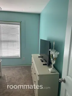 Room for rent in Buford GA $700, house