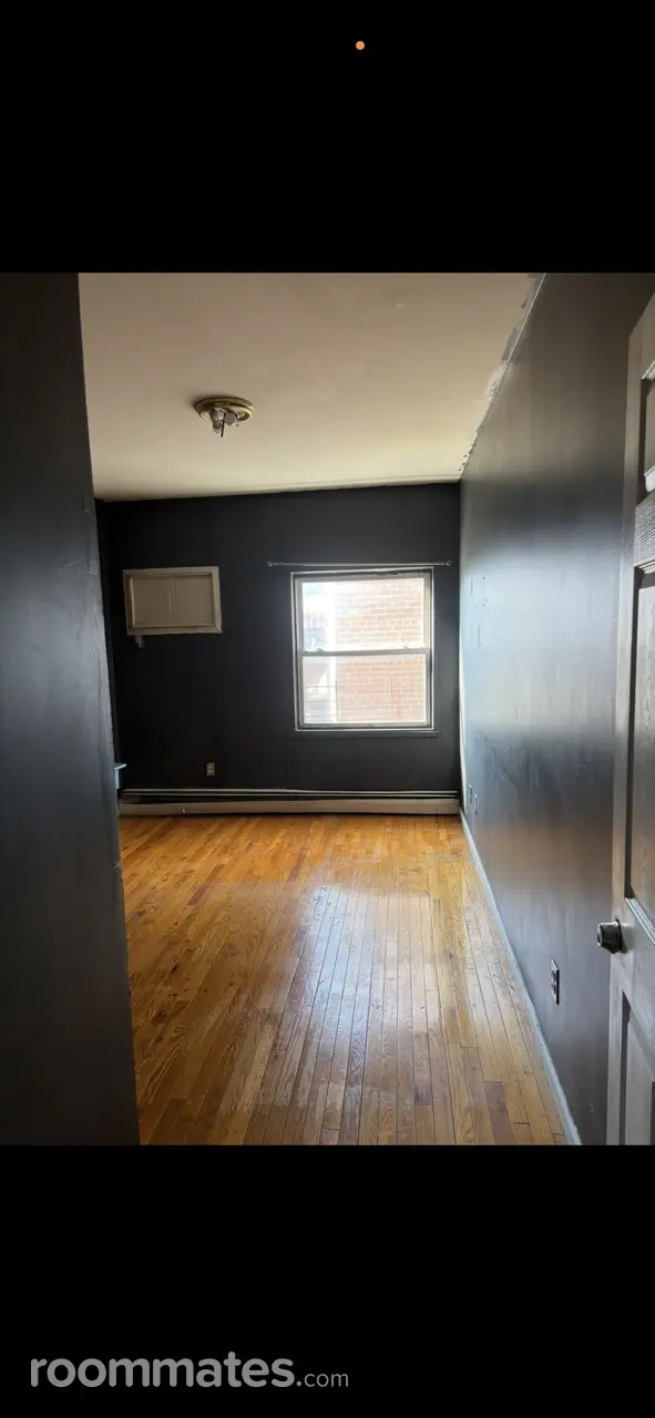 Profile photo 3 of 7